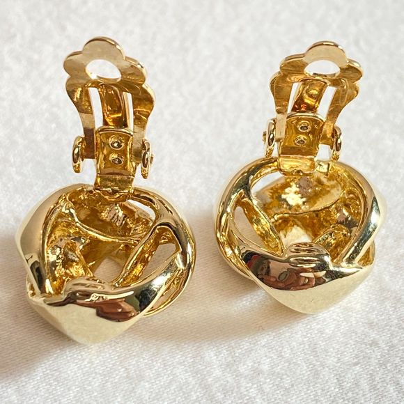 Stud Earrings Gold Tone Knotted Clip Ons - Picture 8 of 9